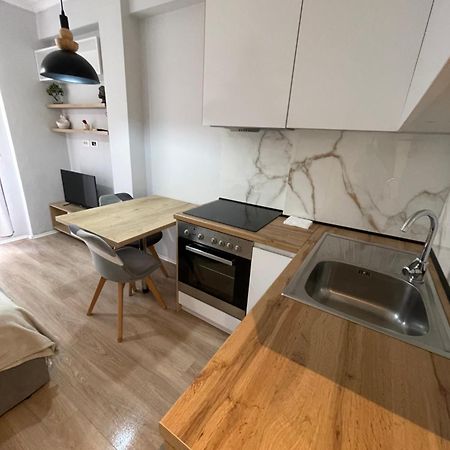 Tirana Sunshine Apartment מראה חיצוני תמונה