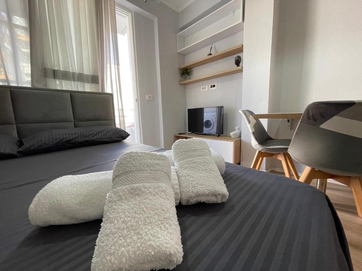 Tirana Sunshine Apartment מראה חיצוני תמונה