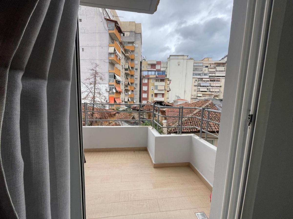Tirana Sunshine Apartment מראה חיצוני תמונה
