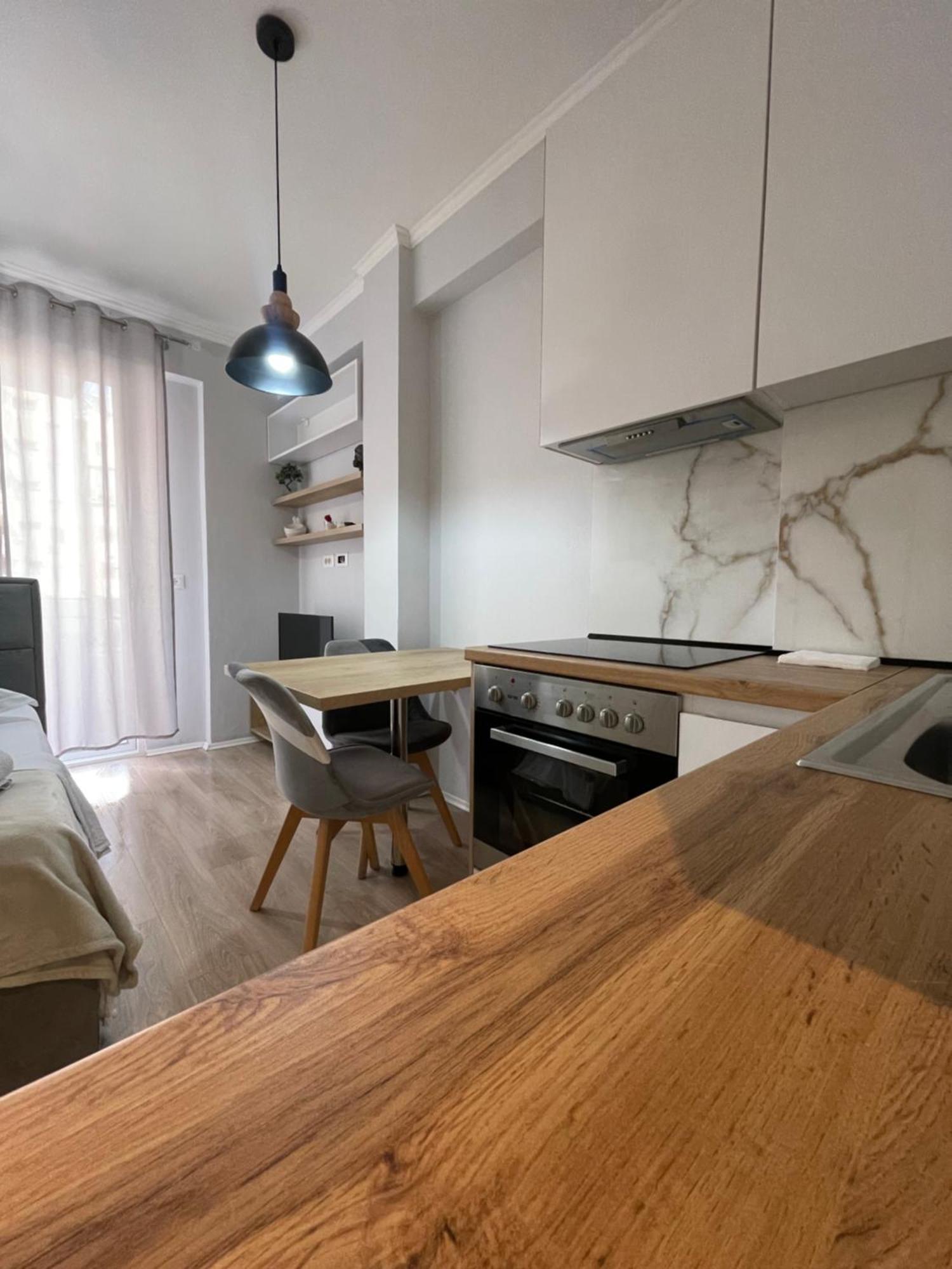 Tirana Sunshine Apartment מראה חיצוני תמונה